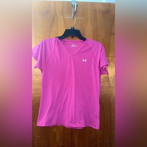 Under armour pink vneck short sleeve tshirt size medium